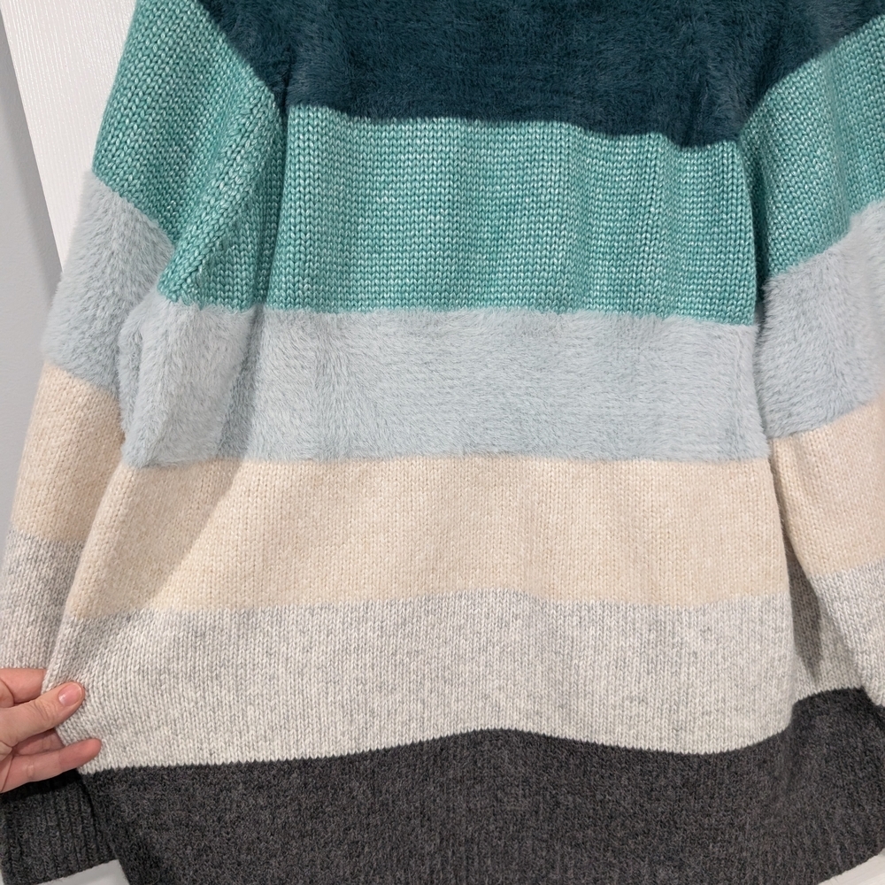 NWT LOFT Plus Fuzzy Striped Pullover Sweater in Size 16/18 - Picture 6 of 10